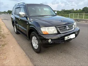 Mitsubishi Montero V6 2004 SUV (Used)