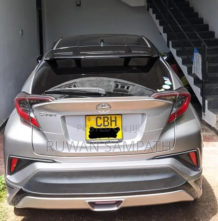 Toyota CHR 2017 SUV (Used)