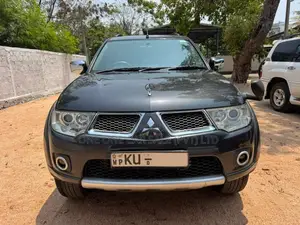 Mitsubishi Montero Sport 2012 SUV (Used)
