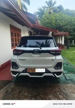 Toyota Raize 2025 SUV (Used)