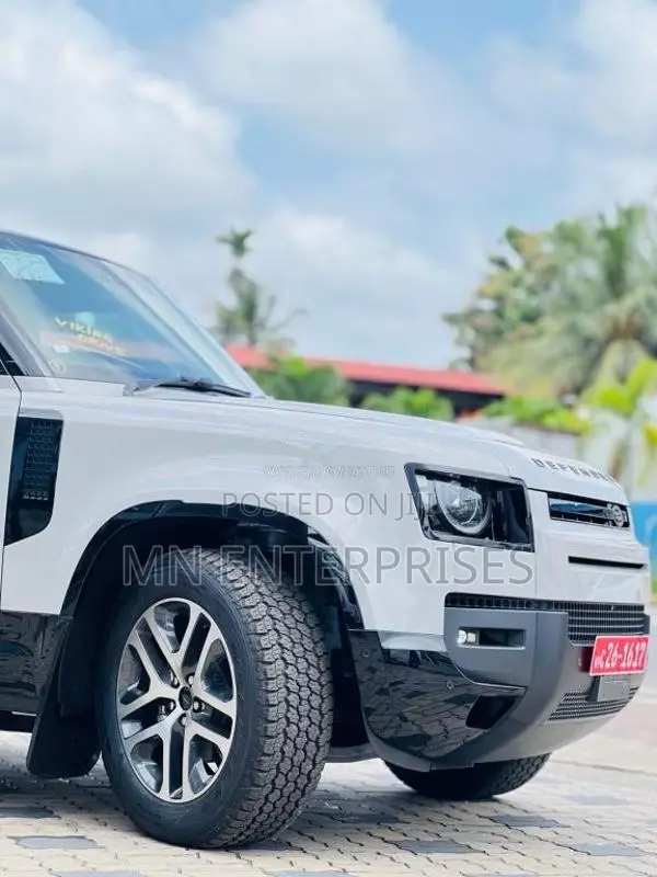 Land-Rover Defender 2026 SUV Unregistered (Recondition)