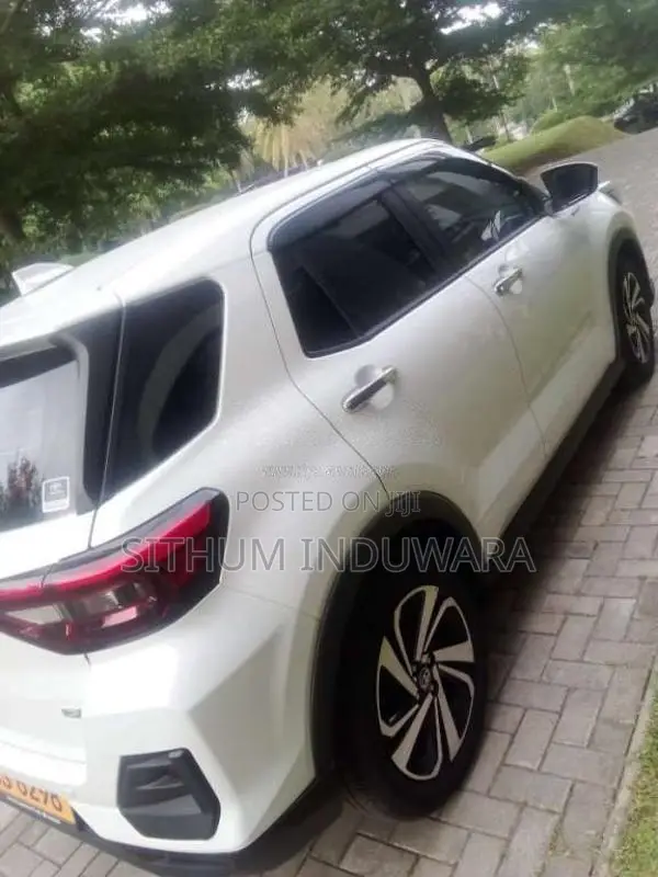 Toyota Raize 2025 SUV (Used)