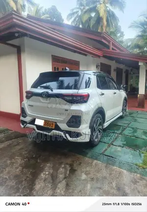Toyota Raize 2025 SUV (Used)