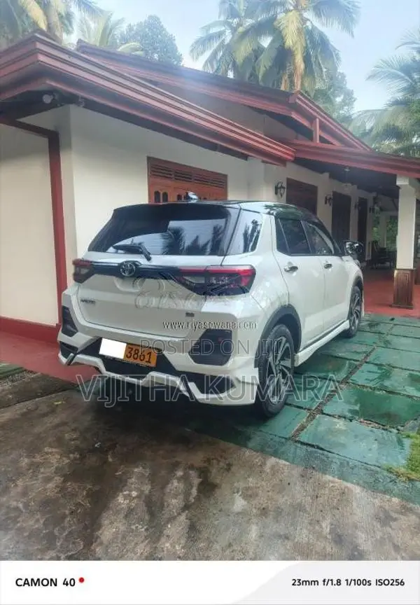 Toyota Raize 2025 SUV (Used)