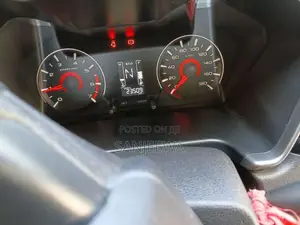 Mahindra KUV 100 2025 SUV (Used)
