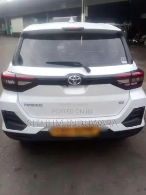 Toyota Raize 2025 SUV (Used)