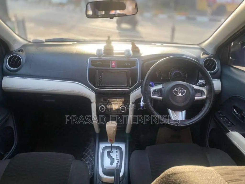 Toyota Rush 2018 SUV (Used)