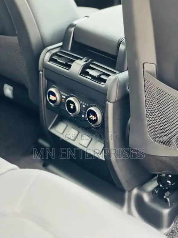 Land-Rover Defender 2026 SUV Unregistered (Recondition)