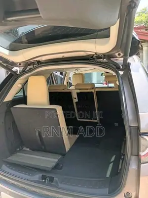 Land-Rover Discovery 5 2015 SUV (Used)