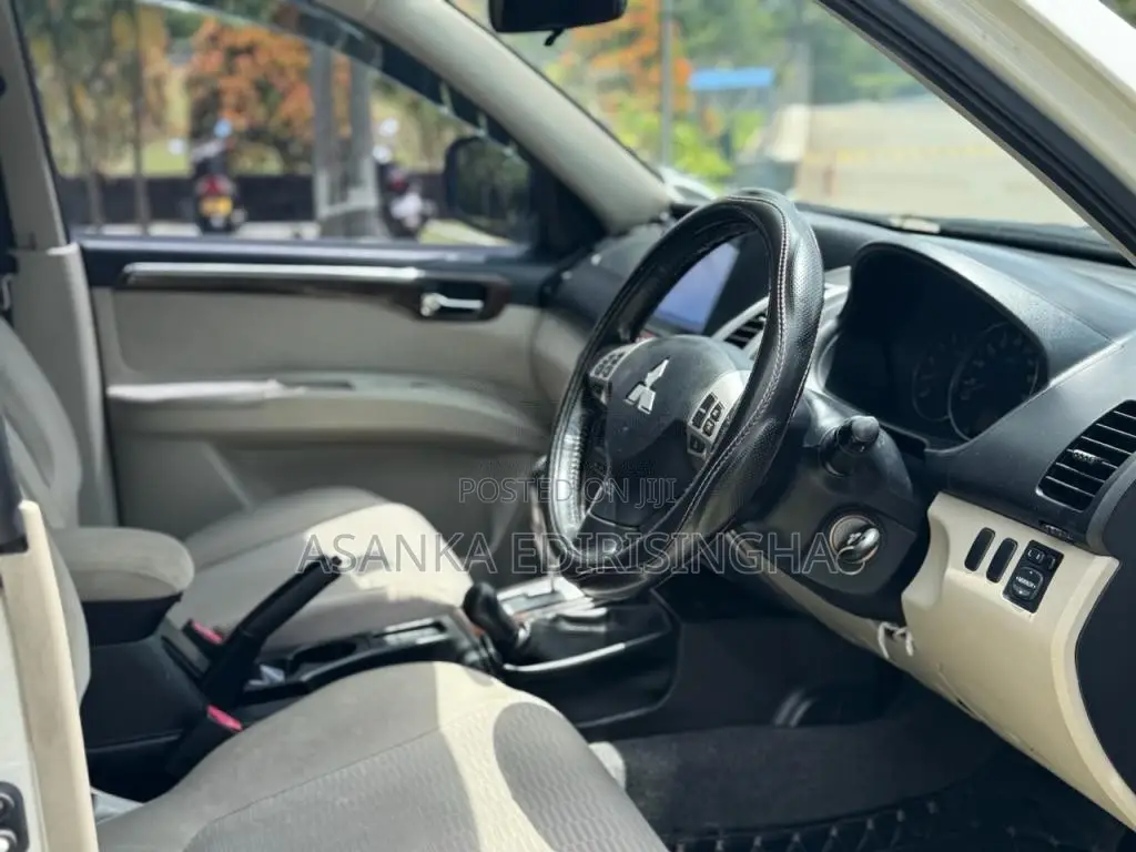 Mitsubishi Montero Sport 2012 SUV (Used)
