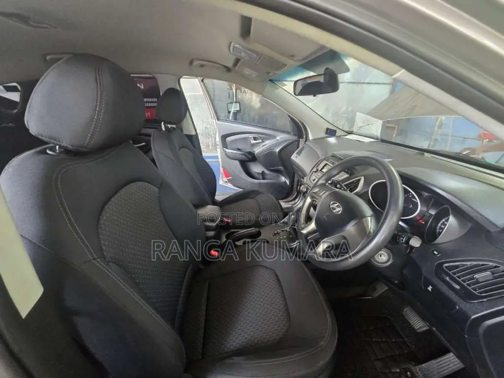 Hyundai Tucson 2011 SUV (Used)