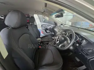 Hyundai Tucson 2011 SUV (Used)
