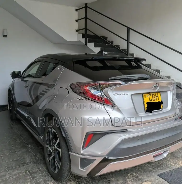 Toyota CHR 2017 SUV (Used)