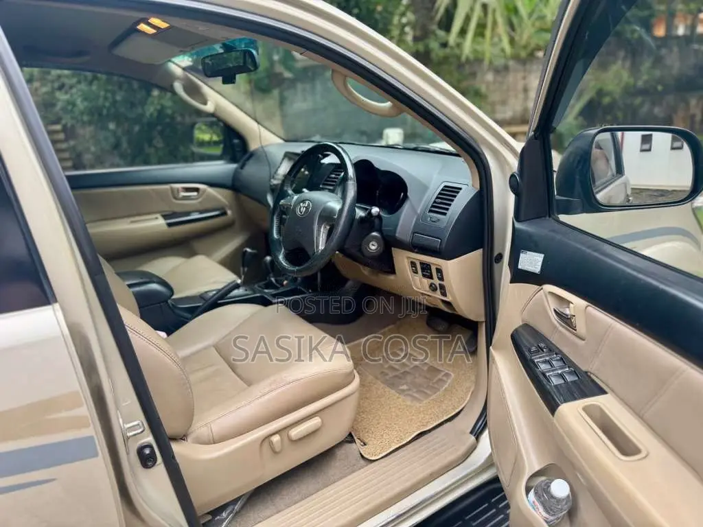Toyota Fortuner V Grade 2013 SUV (Used)