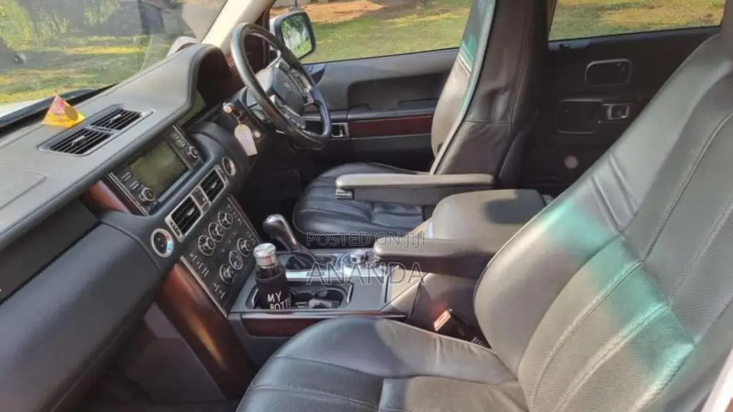 Land-Rover Land Rover 2011 SUV (Used)