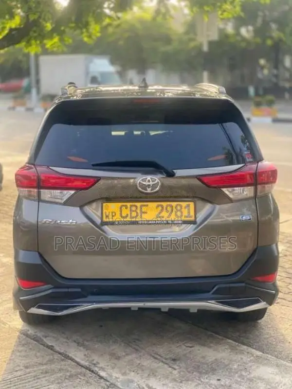 Toyota Rush 2018 SUV (Used)