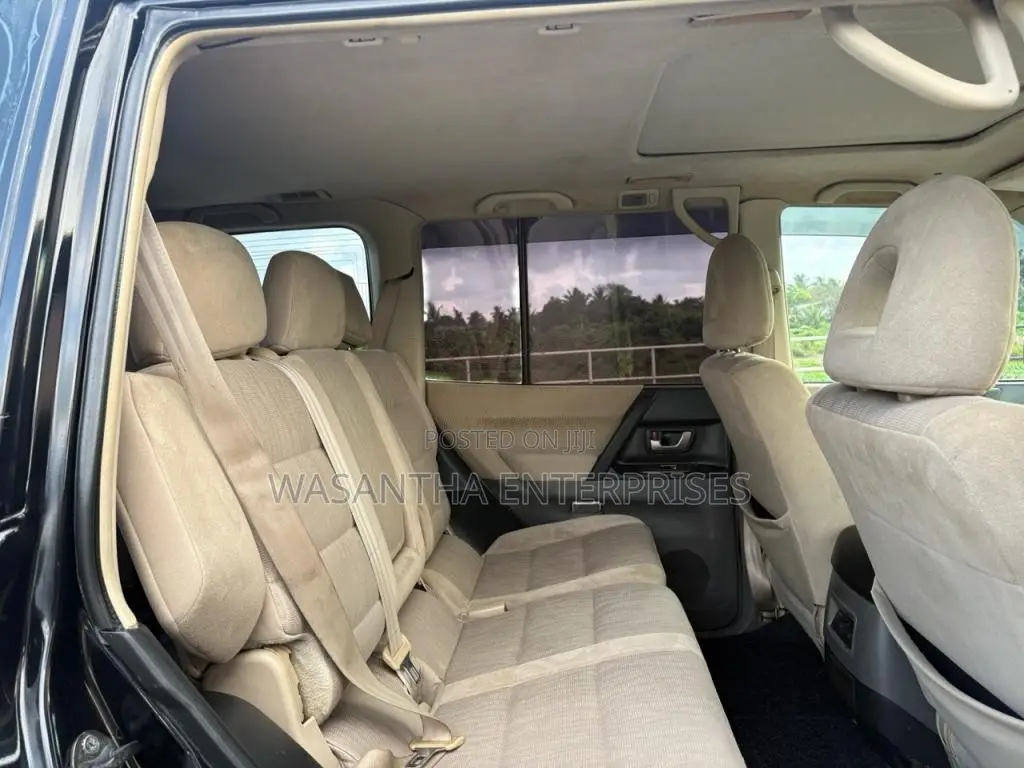 Mitsubishi Montero V6 2004 SUV (Used)