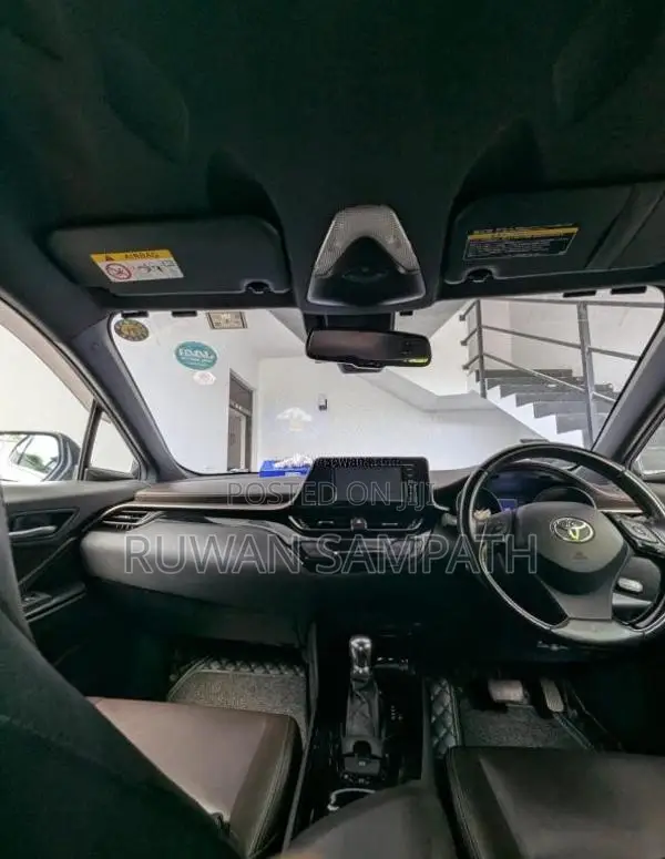 Toyota CHR 2017 SUV (Used)