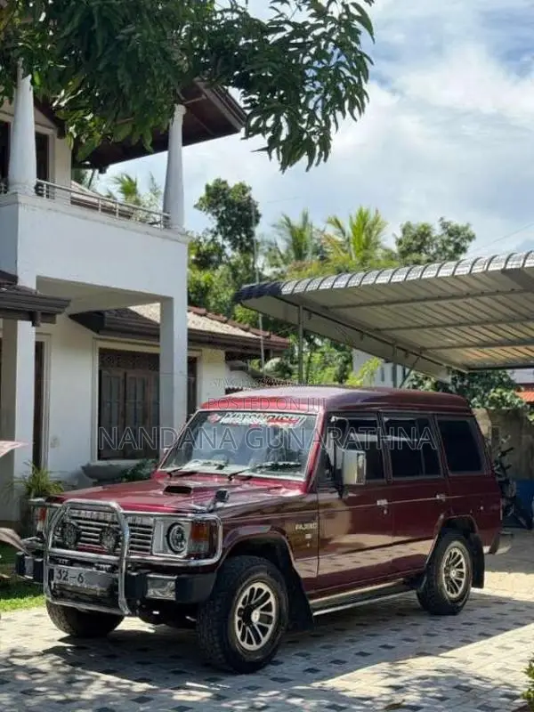 Mitsubishi Pajero Mk1 1988 SUV (Used)