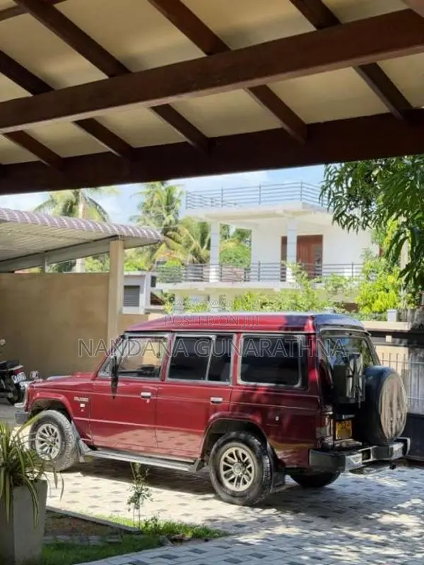 Mitsubishi Pajero Mk1 1988 SUV (Used)