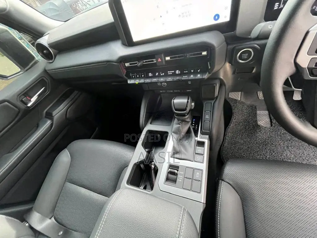 Toyota Land Cruiser 2025 SUV (Used)