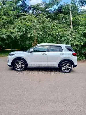 Toyota Raize 2025 SUV (Used)