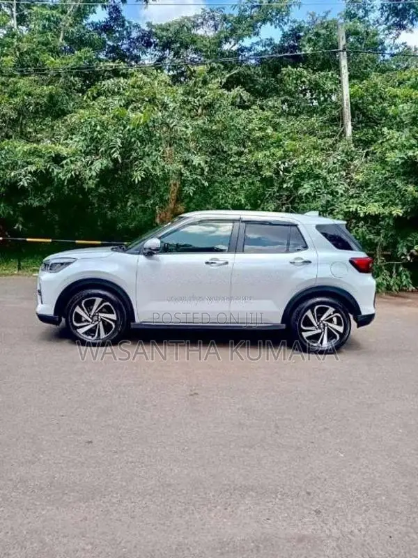 Toyota Raize 2025 SUV (Used)