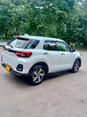 Toyota Raize 2025 SUV (Used)