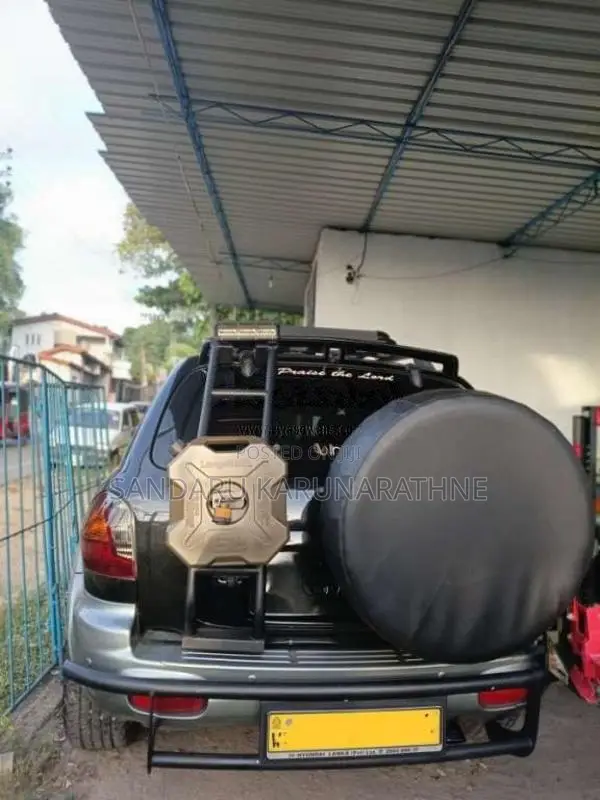 Hyundai Santa Fe 2003 SUV (Used)