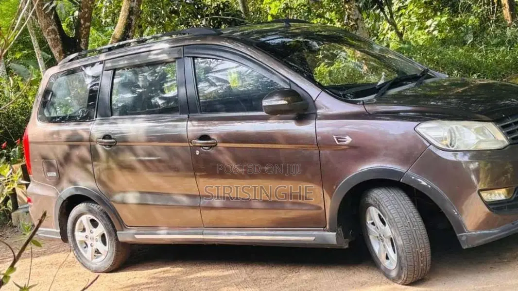 DFSK Glory 330 2014 SUV (Used)