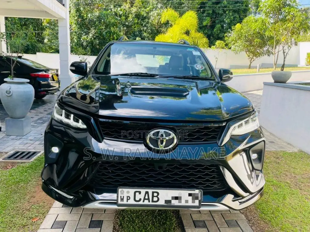Toyota Fortuner 2013 SUV (Used)