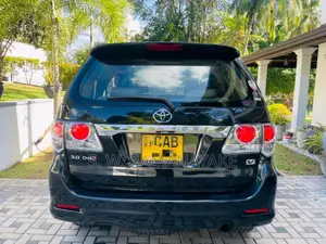Toyota Fortuner 2013 SUV (Used)