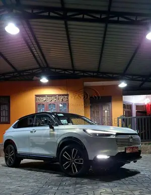 Honda Vezel HEV Z- Play Moonroof 2026 SUV Brand New