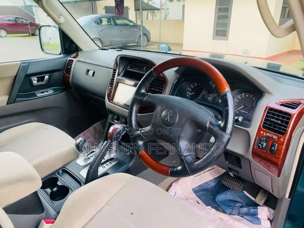 Mitsubishi Montero 2003 SUV (Used)