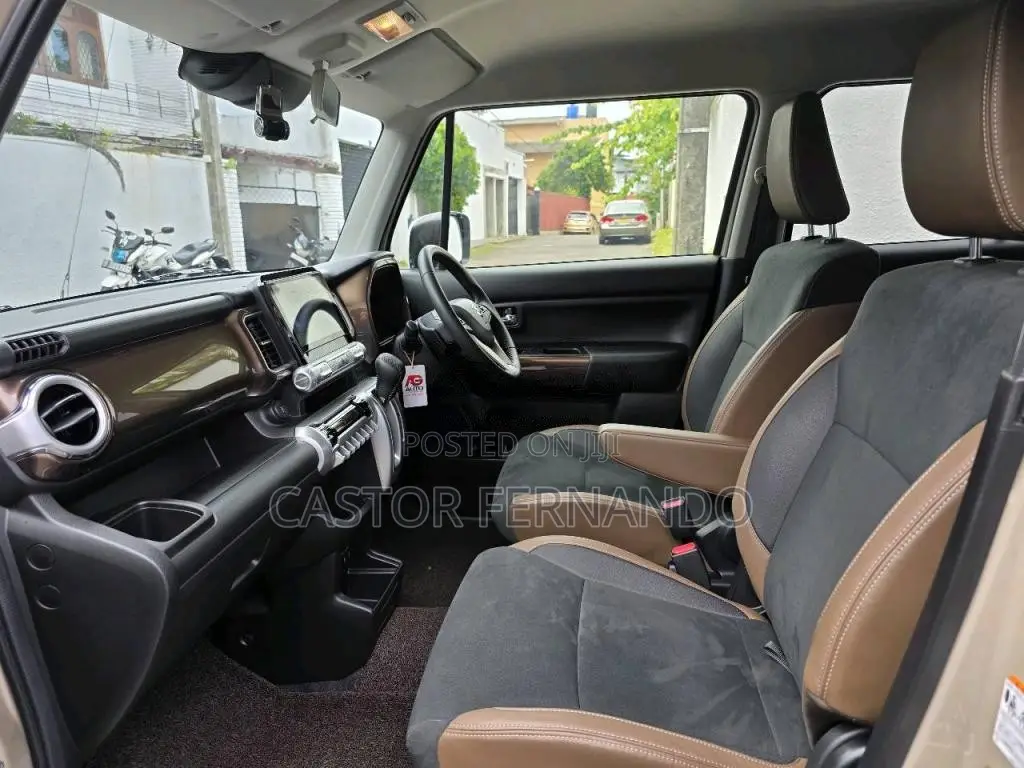 Suzuki Xbee 2023 SUV (Used)