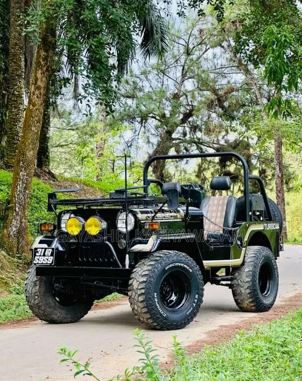 Mitsubishi 4DR6 Safari 1980 SUV (Used)