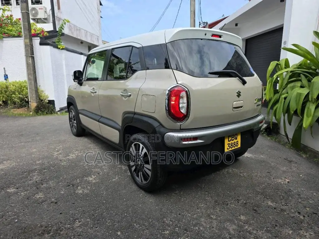 Suzuki Xbee 2023 SUV (Used)