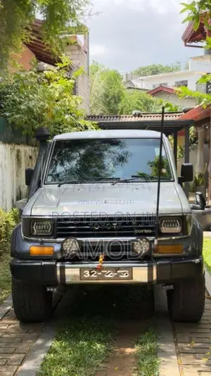 Toyota Box Prado 1990 SUV (Used)
