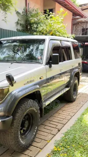 Toyota Box Prado 1990 SUV (Used)
