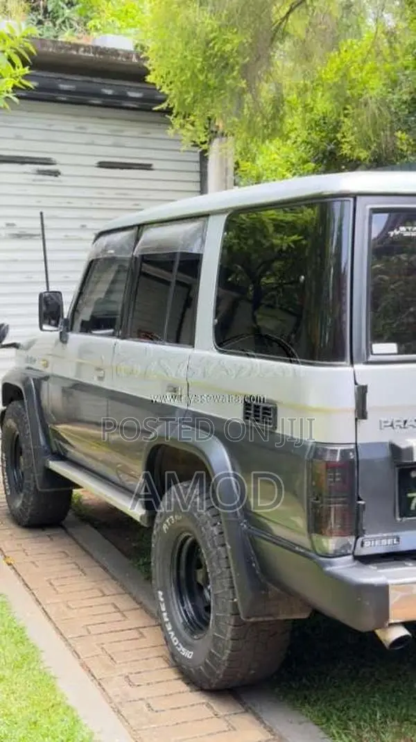 Toyota Box Prado 1990 SUV (Used)
