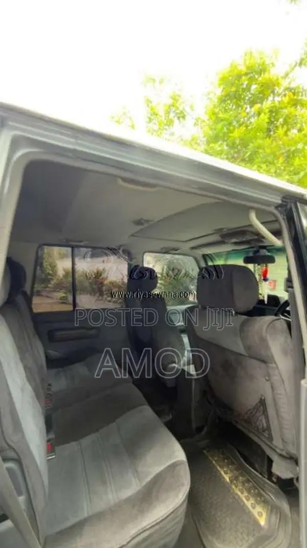 Toyota Box Prado 1990 SUV (Used)