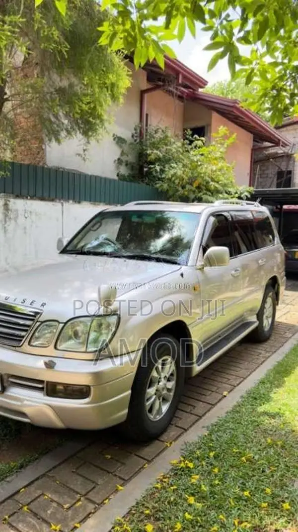 Toyota Land Cruiser 100 2003 SUV (Used)