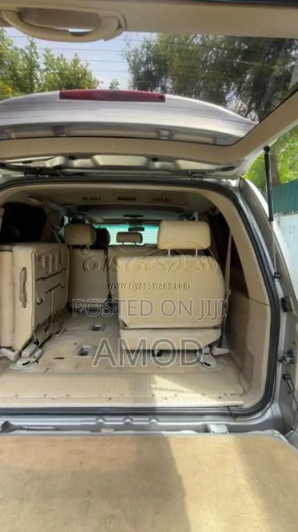 Toyota Land Cruiser 100 2003 SUV (Used)
