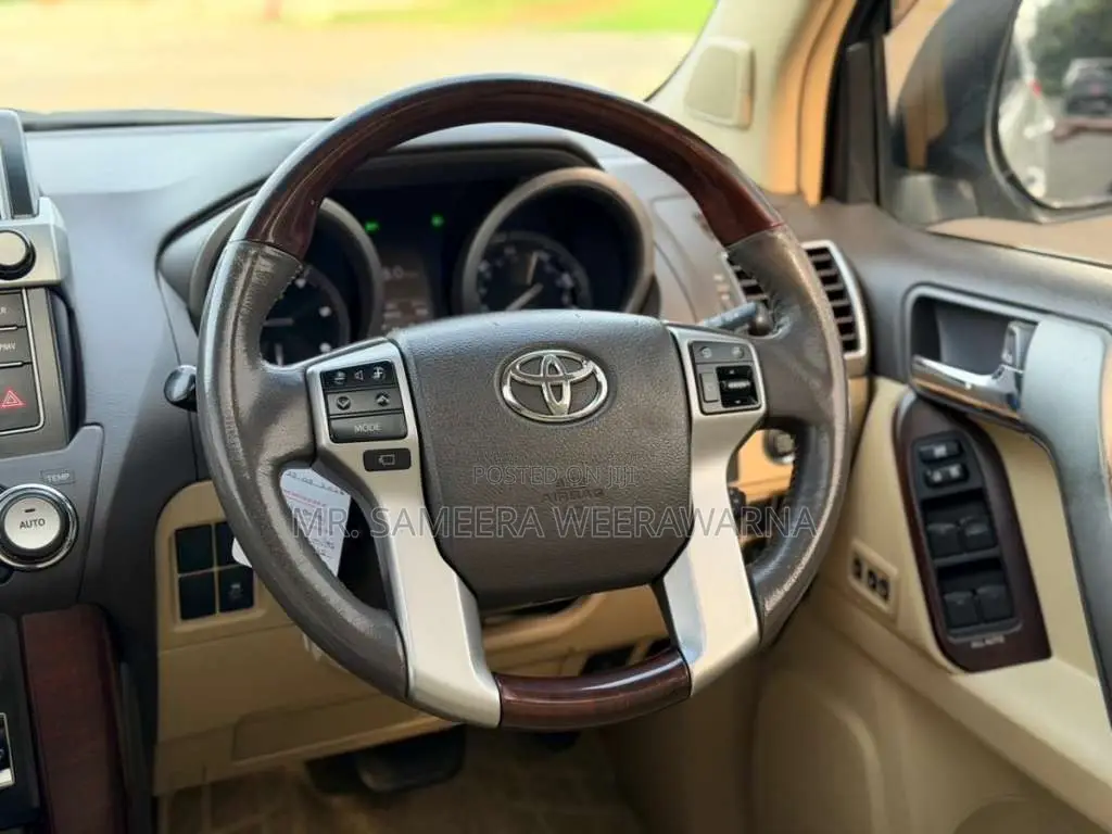 Toyota Land Cruiser 2014 SUV (Used)