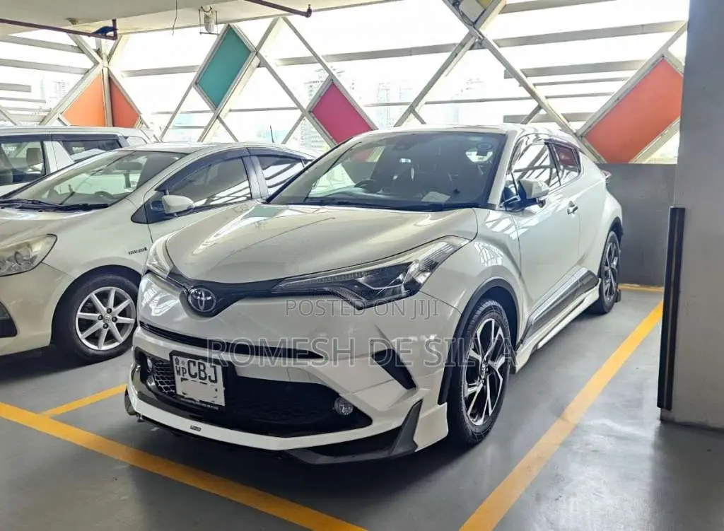 Toyota CHR 2018 SUV (Used)