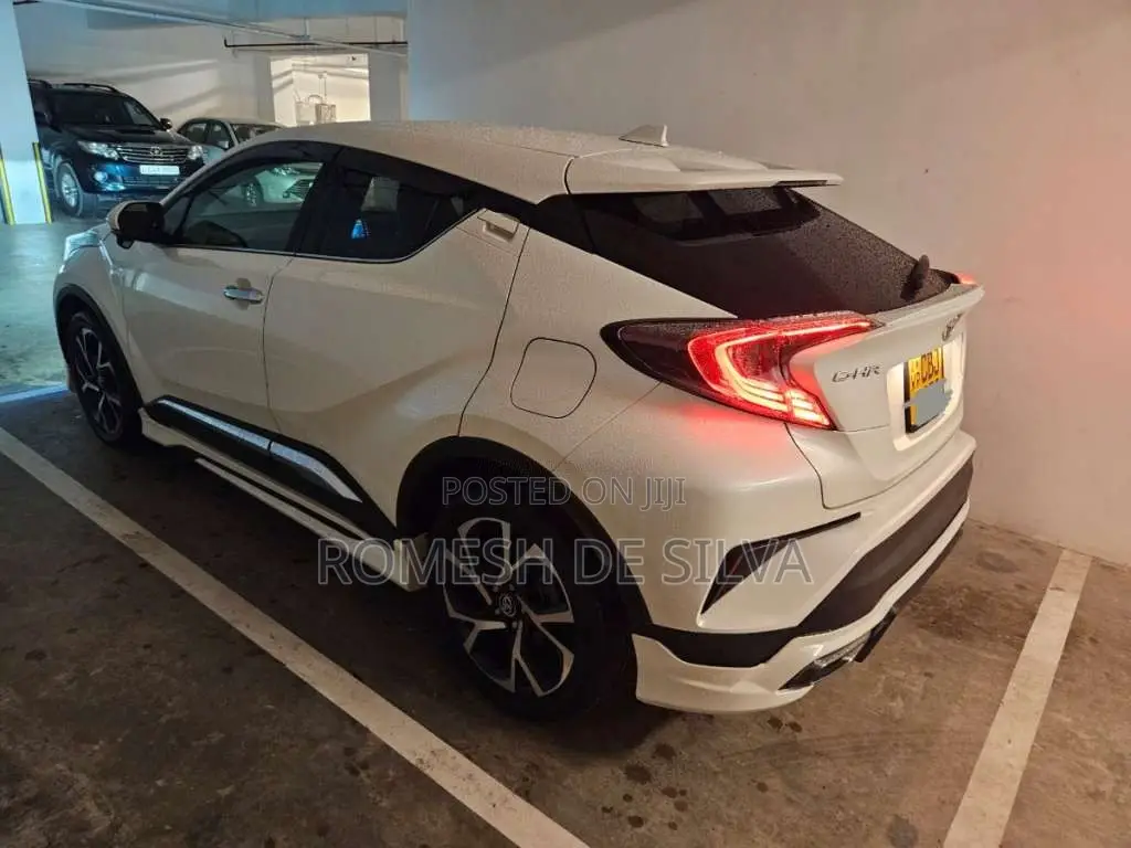 Toyota CHR 2018 SUV (Used)