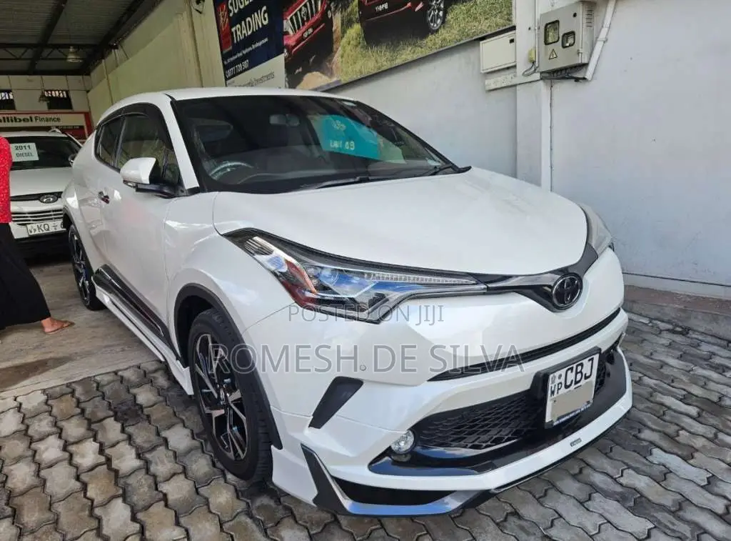 Toyota CHR 2018 SUV (Used)