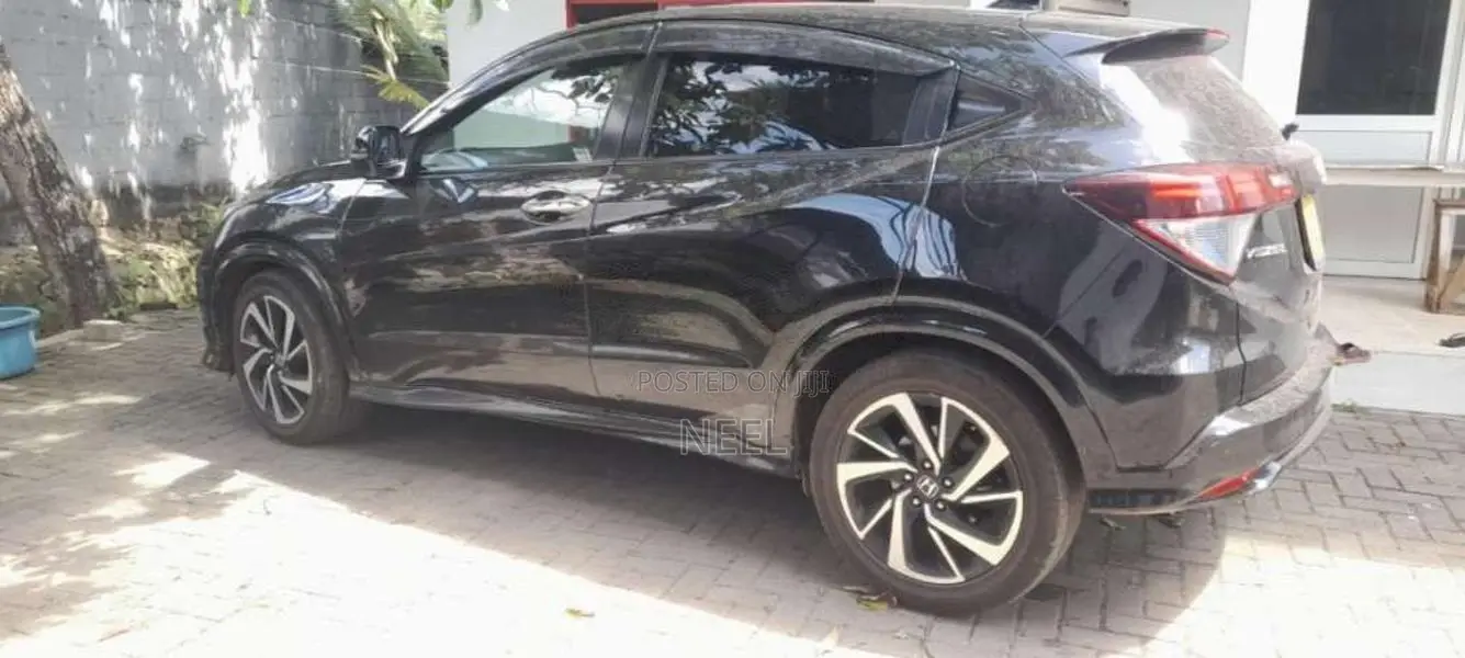 Honda Vezel RS 2017 SUV (Used)