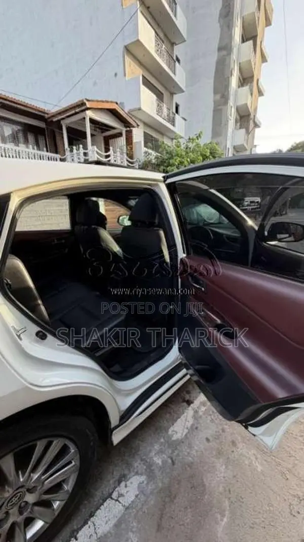 Toyota Harrier Hybrid 2015 SUV (Used)