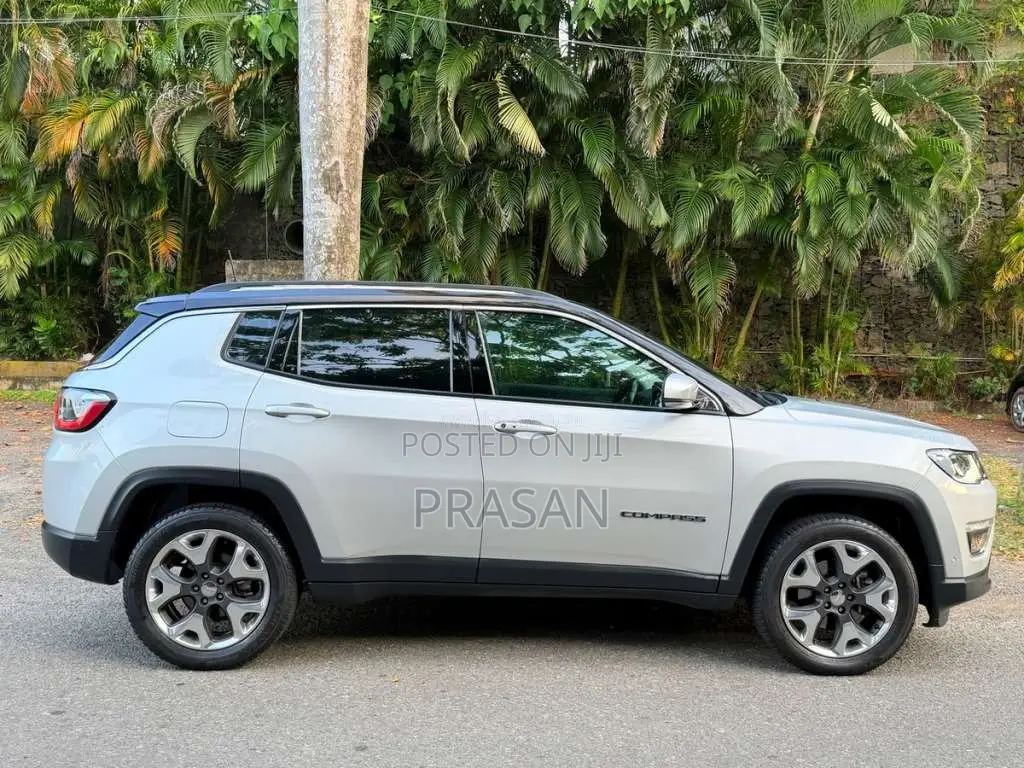 Jeep Compass-LIMITED-HIGHEST-SPEC 2019 SUV (Used)